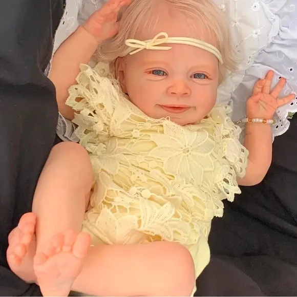 Infant Doll Reborn Hand Painted Poseable Real Lifelike Skin Infant Girl 🎉HP - Picture 4 of 8